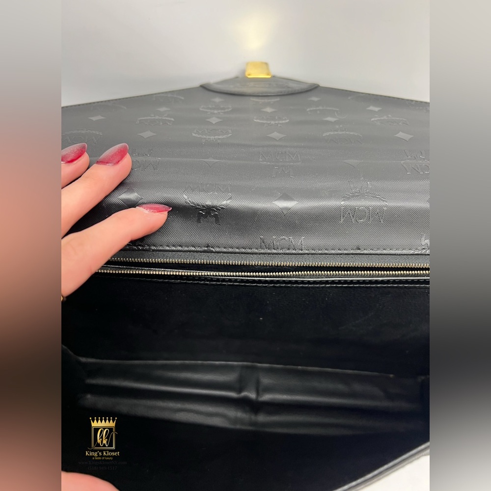 MCM document bag - Picture 9 of 16